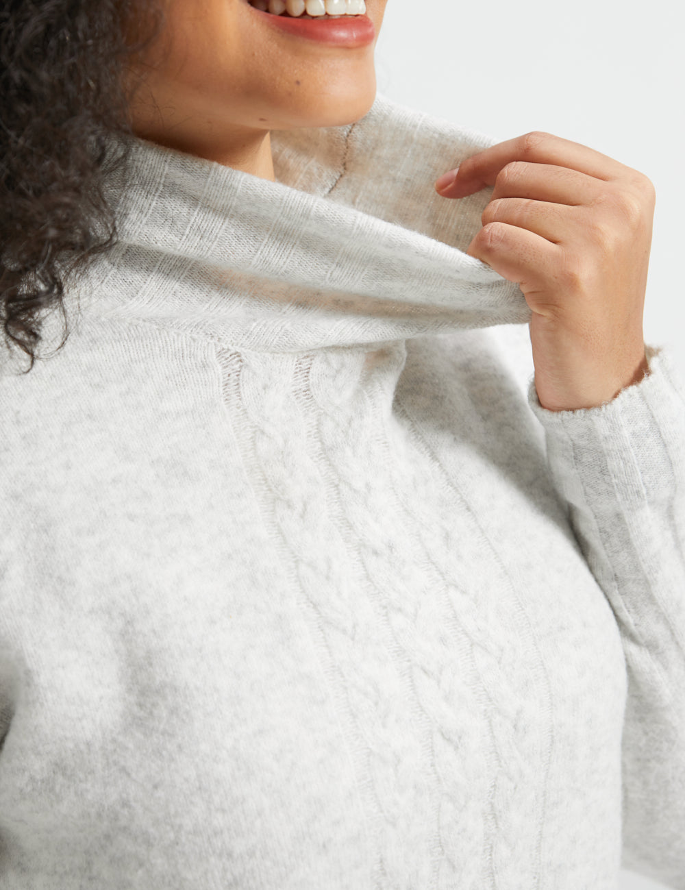 Cable Accent Turtleneck (Heather Ivory)