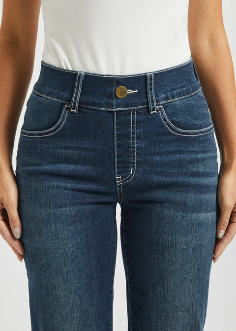 Signature Mid-Rise Denim | Straight (Roma Wash)