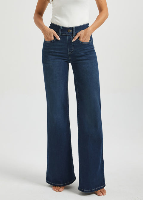 Signature Mid-Rise Denim | Wide (Roma Wash)
